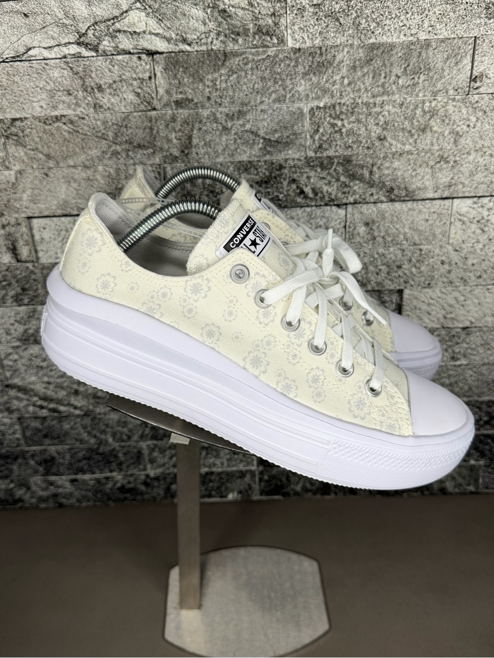 Converse Chuck Taylor All Star Move Ox Platform Low Floral Sneakers - W10